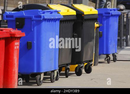 contenitori per la polvere, contenitori per rifiuti, contenitori per la polvere Foto Stock