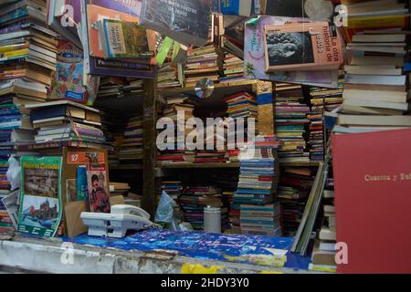 Vecchio negozio di libri nel centro di medellin, Antioquia, Colombia. Seconda mano, libri usati Foto Stock