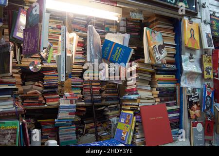 Vecchio negozio di libri nel centro di medellin, Antioquia, Colombia. Seconda mano, libri usati Foto Stock