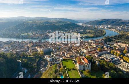 Francia, Isere, Valle del Rodano, Vienne, città, Fiume Rodano e Cappella Notre Dame de Pipet (vista aerea) // Francia, Isère (38), vallée du Rhône, Vienne, vi Foto Stock