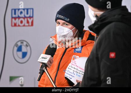 Winterberg, Germania. 07th Jan 2022. WINTERBERG, GERMANIA - GENNAIO 7: Kimberley Bos of the Netherlands compete nello Skeleton delle Donne durante la BMW IBSF Bob & Skeleton WeltCup Women's 21/22 a VELTINS-EisArena il 7 Gennaio 2022 a Winterberg, Germania (Foto di Patrick Goosen/Orange Pictures) Credit: Orange Pics BV/Alamy Live News Foto Stock