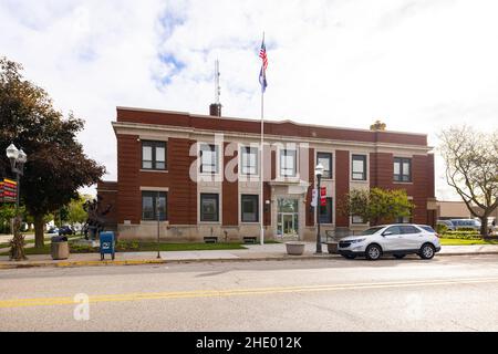 Big Rapids, Michigan, USA - 22 ottobre 2021: Il municipio storico della città Foto Stock