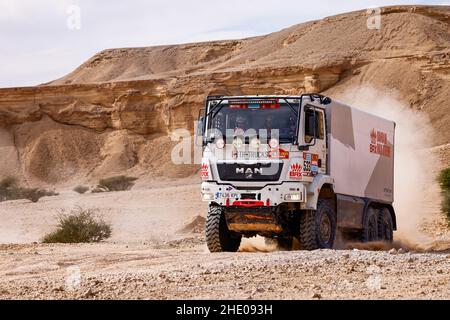 Riyadh, Arabia Saudita. 07th Jan 2022. 533 Sabaté Pep (spa), Esteve Oro Jordi (spa), Bastida Arnald (spa), Bahrain RAID Xtreme BRX, Man TGA 26480, T5 FIA Camion, azione durante la tappa 6 del Dakar Rally 2022 intorno a Riyadh, il 7th 2022 gennaio a Riyadh, Arabia Saudita - Foto Frédéric le Floch / DPPI credito: DPPI Media/Alamy Live News Foto Stock