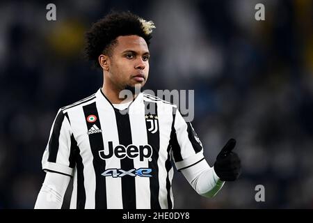 Torino, Italia. 06 gennaio 2022. Weston McKennie della Juventus FC gesticola durante la serie Una partita di calcio tra la Juventus FC e la SSC Napoli. Credit: Nicolò campo/Alamy Live News Foto Stock