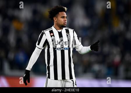 Torino, Italia. 06 gennaio 2022. Weston McKennie della Juventus FC gesticola durante la serie Una partita di calcio tra la Juventus FC e la SSC Napoli. Credit: Nicolò campo/Alamy Live News Foto Stock