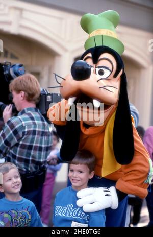 Personaggio in costume di Goofy a Disneyland ad Anaheim, California Foto Stock