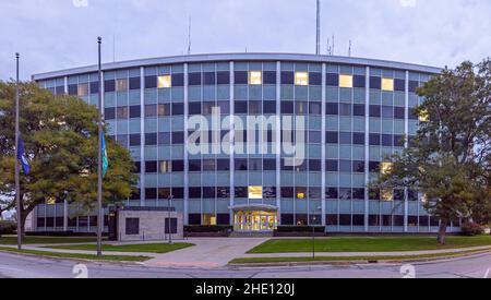 Muskegon, Michigan, Stati Uniti d'America - 21 ottobre 2021: L'edificio dell'amministrazione della contea di Muskegon Foto Stock