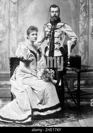 La Dinastia Romanov - la foto ufficiale di Tsar Nicholas II e Alexandra Feodorovna (Principessa Alix di Assia e del Reno) nel 1894. Foto Stock