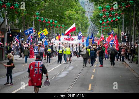 Melbourne, Australia. 8th gennaio 2022, Melbourne, Australia. Kids March for Freedom si sposa lungo Swanston Street. Credit: Jay Kogler/Alamy Live News Foto Stock