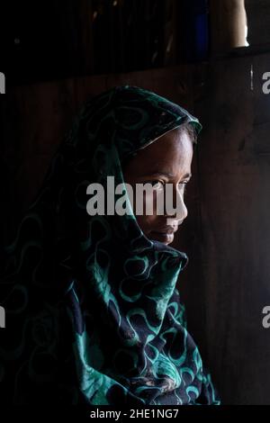 Bangladesh, Provincia di Satkhira, Pratab Nagar il 2021-10-27. Pratab Nagar villaggio gravemente colpito dal cambiamento climatico, tra cui l'aumento dei livelli di acqua, er Foto Stock