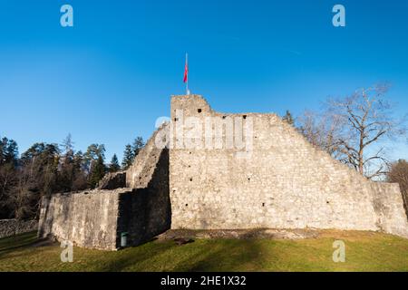 Schellenberg, Liechtenstein, 31 dicembre 2021 rovine storico vecchio castello di metà età Foto Stock