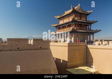 JIAYUGUAN, CINA - 22 AGOSTO 2018: Torre del Forte Jiayuguan, provincia di Gansu Cina Foto Stock