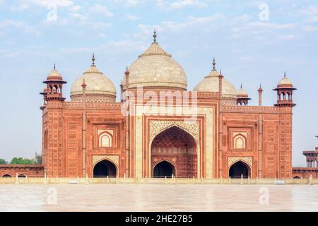 Moschea nel complesso Taj Mahal, Agra, Uttar Pradesh, India, Asia meridionale Foto Stock