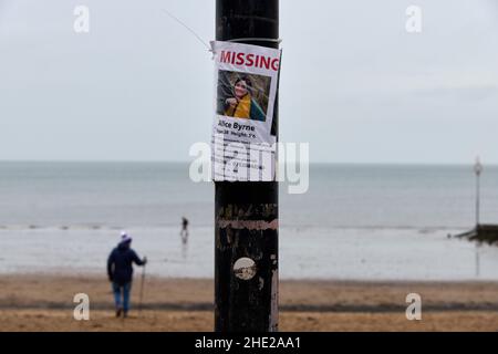 Edimburgo Scozia, Regno Unito gennaio 08 2022. Poster in cerca di informazioni su dove manca Alice Byrne a Portobello. Credit sst/alamy live news Foto Stock