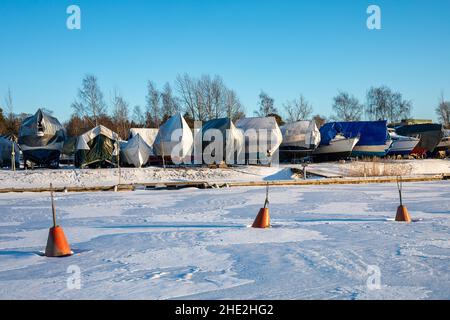 Humallahden venekerho deposito barche all'aperto a Helsinki, Finlandia Foto Stock