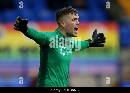 Birkenhead, Regno Unito. 08th Jan 2022. Scunthorpe United Goalkeeper Rory Watson urla le istruzioni. EFL Skybet Football League Two match, Tranmere Rovers v Scunthorpe Utd at Prenton Park, Birkenhead, Wirral sabato 8th gennaio 2022. Questa immagine può essere utilizzata solo a scopo editoriale. Solo per uso editoriale, licenza richiesta per uso commerciale. Nessun uso in scommesse, giochi o un singolo club/campionato/giocatore publications.pic di Chris Stading/Andrew Orchard sport fotografia/Alamy Live News credito: Andrew Orchard sport fotografia/Alamy Live News Foto Stock