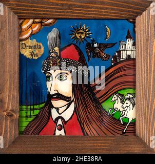 Vlad Tepes o Vlad il ritratto Impaler dipinto su vetro inverso nello stile ingenuo dell'Europa dell'Est. Foto Stock
