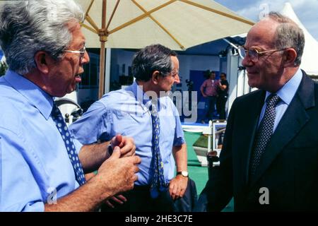 Archivi 90ies: André Soulier, André Moulinierand Hervé de Charette, preparazione della Conferenza internazionale del G7, Lione, Francia, 1996 Foto Stock