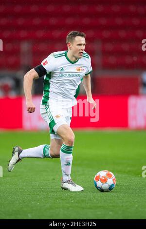 Leverkusen, Germania. 08th Jan 2022. Calcio: Bundesliga, Bayer Leverkusen - 1. FC Union Berlin, Matchday 18, BayArena. Paul Jaeckel di Berlino a margine. Credit: Marius Becker/dpa - NOTA IMPORTANTE: In conformità con i requisiti della DFL Deutsche Fußball Liga e della DFB Deutscher Fußball-Bund, è vietato utilizzare o utilizzare fotografie scattate nello stadio e/o della partita sotto forma di immagini di sequenza e/o serie di foto video-simili./dpa/Alamy Live News Foto Stock