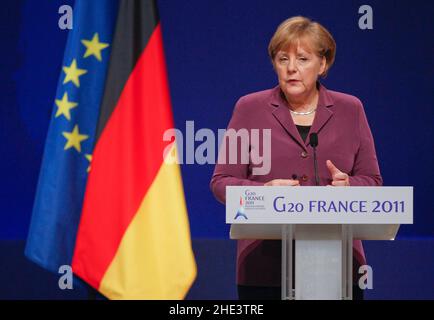 Cannes, Francia - 3 novembre 2011: G20 Vertice dei Capi di Stato e di Governo al Palais des Festivals con la cancelliera tedesca Dr. Angela Merkel. Politica, Politik, Mandoga Media Germania Foto Stock