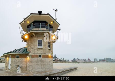 Torre principale del bagnino della spiaggia di Coronado a San Diego, California Foto Stock