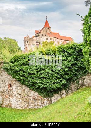 Castello Pernstejn a sud est della Repubblica Ceca, viaggi e architettura Foto Stock