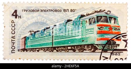 Timbro stampato in URSS (Russia) con la scritta "locomotiva elettrica Cargo VL-80t" Foto Stock