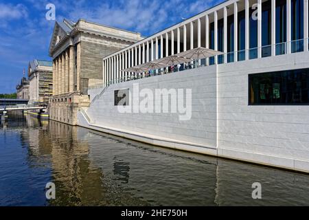 Pergamon Museum e James Simon Gallery, Museum Island, Berlin Mitte District, Berlino, Germania Foto Stock