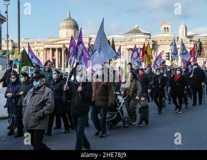 Londra UK 9 gennaio 2022 per memorizzare la triplice uccisione a Parigi, 9 anni fa, di Fidan Dogan, sakine Cansiz e Leyla Saylemez, attivista curdo, presumibilmente a mano dell'Organizzazione nazionale di intelligence della Turchia, I manifestanti hanno marciato a Londra da Trafalgar Square a parliament Square chiedendo giustizia per portare i colpevoli alla giustizia, nessuno è stato accusato degli omicidi .Paul Quezada-Neiman/Alamy Live News Foto Stock