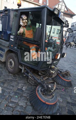 Karnevalsumzug in Braunschweig am 18. Febbraio 2007, die Säuberung danach; Veranstalter: Komitee Braunschweiger Karneval GmbH, Niedersachsen | Carnevale Foto Stock