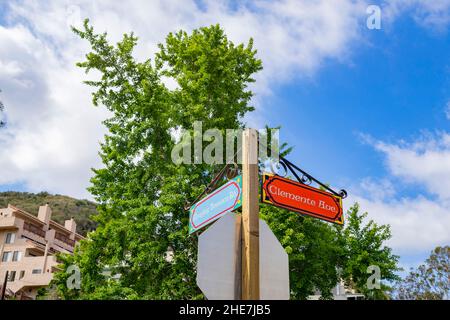 Los Angeles, MAGGIO 15 2016 - segnaletica stradale del paesaggio urbano di Avalon Foto Stock