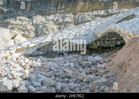 La Grotta della neve a SAS dla Crusc/Santa Croce Foto Stock