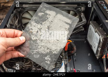 Come pulire il case del PC e rimuovere la polvere
