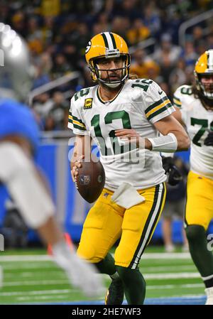 Detroit, Stati Uniti. . 09th Jan 2022. DETROIT, MI - GENNAIO 9: Green Bay Packers quarterback (12) Aaron Rodgers in azione durante la partita NFL tra Green Bay Packers e Detroit Lions il 9 gennaio 2022 a Ford Field di Detroit, MI (Foto di Allan Dranberg/CSM) credito: CAL Sport Media/Alamy Live News Foto Stock