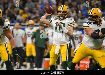 Detroit, Stati Uniti. . 09th Jan 2022. DETROIT, MI - GENNAIO 9: Green Bay Packers quarterback (12) Aaron Rodgers in azione durante la partita NFL tra Green Bay Packers e Detroit Lions il 9 gennaio 2022 a Ford Field di Detroit, MI (Foto di Allan Dranberg/CSM) credito: CAL Sport Media/Alamy Live News Foto Stock