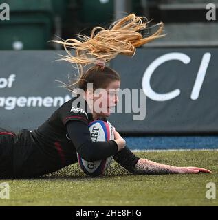 Londra, Regno Unito. 09th Jan 2022. 09 Gennaio - Saracens Women v DMP Durham Sharks - Allianz Premier 15s - StoneX Stadium Saracens l'Ella Wyrwas Women's segna una prova durante la partita contro DMP Durham Sharks Picture Credit: Mark Pain/Alamy Live News Foto Stock