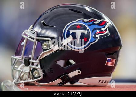 Houston, Texas, Stati Uniti. 9th Jan 2022. Un casco dei Tennessee Titans siede a margine prima di una partita di football della NFL tra i Tennessee Titans e gli Houston Texans all'NRG Stadium di Houston, Texas. Trak Smith/CSM/Alamy Live News Foto Stock