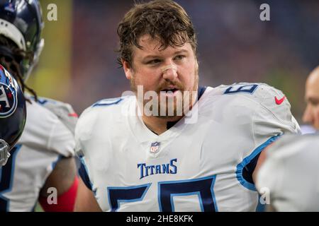 Houston, Texas, Stati Uniti. 9th Jan 2022. I Tennessee Titans Center ben Jones (60) prima di una partita di football della NFL tra i Tennessee Titans e gli Houston Texans allo Stadio NRG di Houston, Texas. Trak Smith/CSM/Alamy Live News Foto Stock