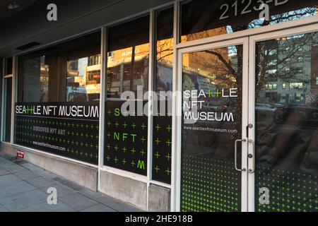 Seattle, Stati Uniti. 9 Jan 2022. Il nuovo museo NFT di Seattle nel quartiere di Belltown al 2123-B 1st Ave. Il nuovo museo digitale è previsto per l'apertura il 14th gennaio, appena a nord del centro. L'arte digitale a token non-fungibile è in crescita sostanzialmente l'anno scorso, alcuni pezzi di vendita per milioni di dollari. Credit: James Anderson/Alamy Live News Foto Stock