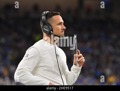 Detroit, Stati Uniti. . 09th Jan 2022. DETROIT, MI - GENNAIO 9: Il capo allenatore dei Green Bay Packers Matt LaFleur durante la partita NFL tra Green Bay Packers e Detroit Lions il 9 gennaio 2022 presso Ford Field di Detroit, MI (Foto di Allan Dranberg/CSM) credito: CAL Sport Media/Alamy Live News Foto Stock