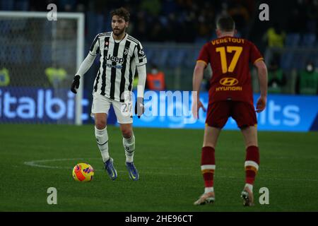 Roma, Italia. 9th Jan 2022. Manuel Locatelli (Juventus) in azione durante la serie Una partita tra ROMA E Juventus FC allo Stadio Olimpico il 09 2022 gennaio a Roma, Italia.Juventus vince il 4-3. (Credit Image: © Giuseppe fama/Pacific Press via ZUMA Press Wire) Foto Stock