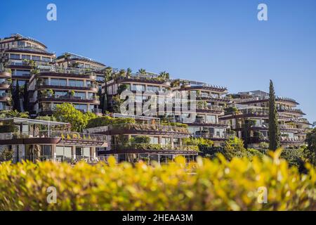 Budva, Montenegro - 25 settembre 2021. Complesso di appartamenti Dukley Gardens a Budva, Montenegro Foto Stock
