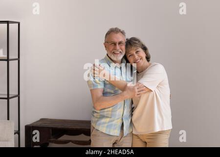 Ritratto di affettuoso amore anziano coppia di famiglia. Foto Stock