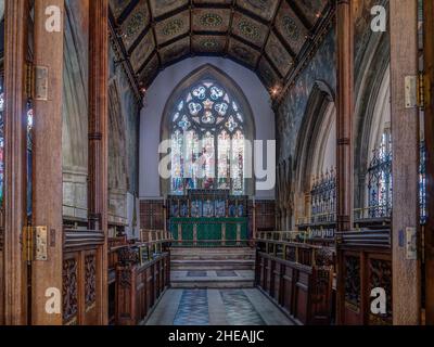 All'interno della chiesa parrocchiale di St Mary's, Henley on Thames, Oxfordshire, UK; le prime parti risalgono al 13th secolo Foto Stock