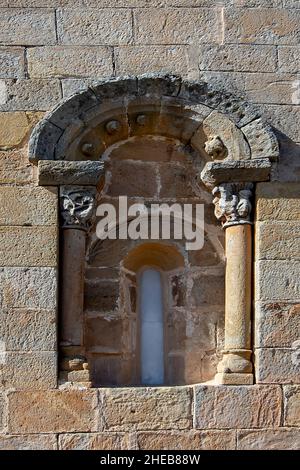 Chiesa romanica di Santiago Apostol a Cezura in Palencia. Foto Stock