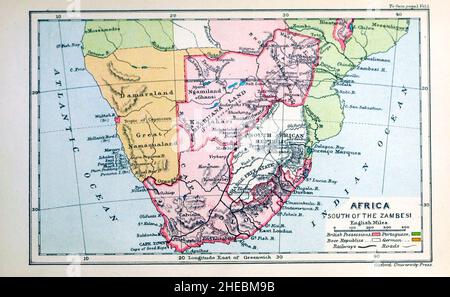 Mappa dell'Africa Sud dello Zambesi il fiume Zambesi (anche scritto Zambeze e Zambesi) dalla GEOGRAFIA STORICA del libro DELLE COLONIE BRITANNICHE stampato nel 1897 Foto Stock