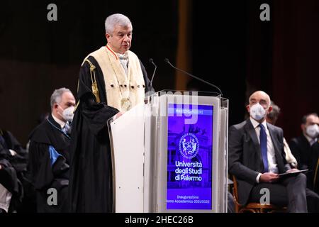 Palermo, Italia. 10th Jan, 2022. Nella foto il magnifico Rettore dell'Università di Palermo massimo Midiri Credit: Independent Photo Agency/Alamy Live News Foto Stock