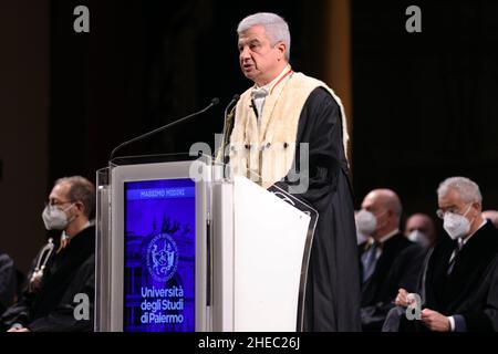 Palermo, Italia. 10th Jan, 2022. Nella foto il magnifico Rettore dell'Università di Palermo massimo Midiri Credit: Independent Photo Agency/Alamy Live News Foto Stock