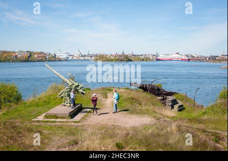 Primavera nella fortezza marina di Suomenlinna, Helsinki, Finlandia Foto Stock