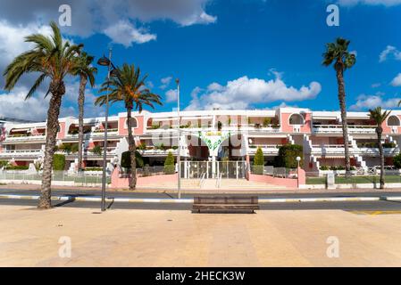 Puerto Bahia hotel, Puerto de Mazarron, Regione di Murcia, Costa Calida, Spagna. Hotel Mediterraneo di fronte al mare. Residencial Bahia, Bahia residenziale Foto Stock